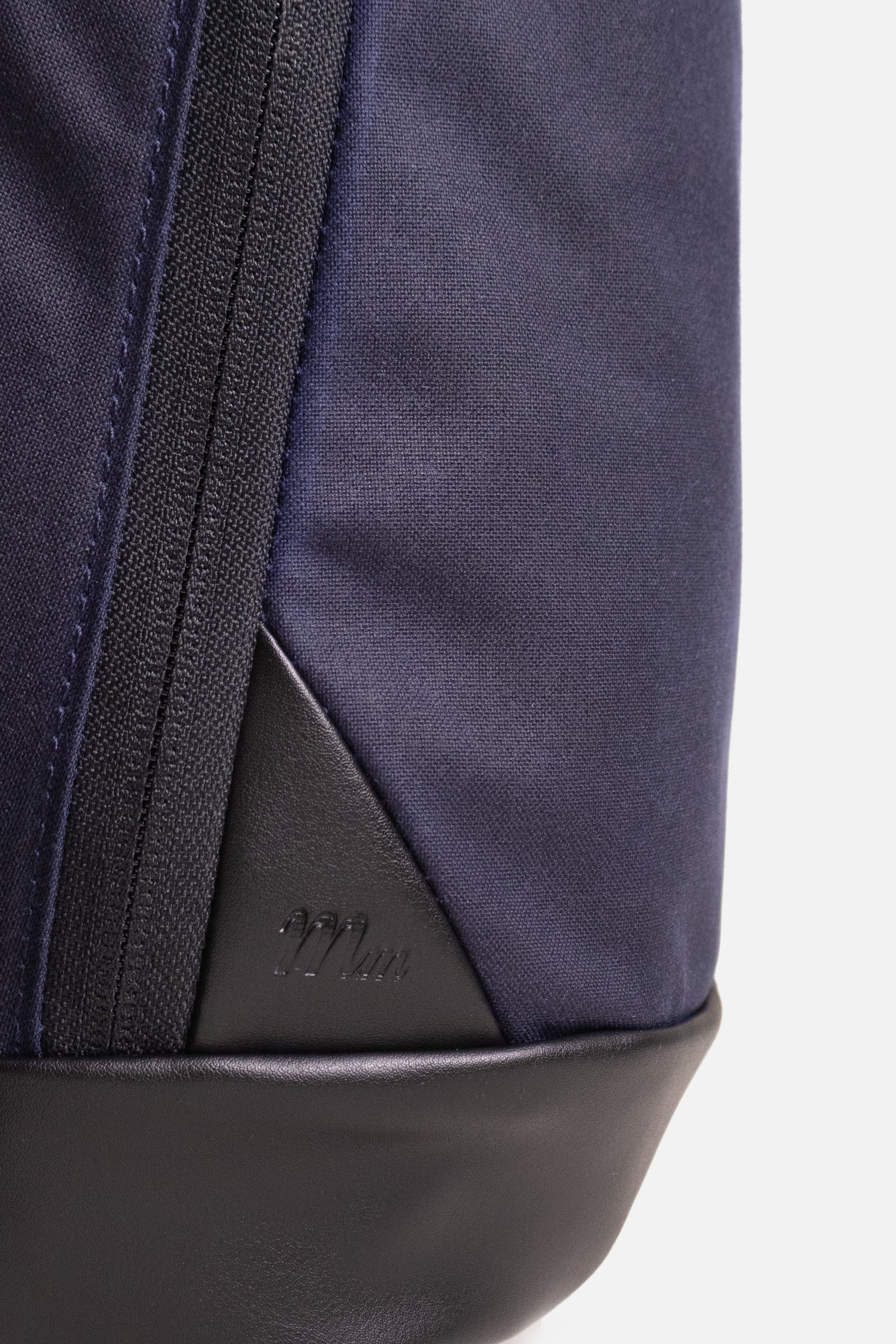 19L Roy Pack WC Dark Navy